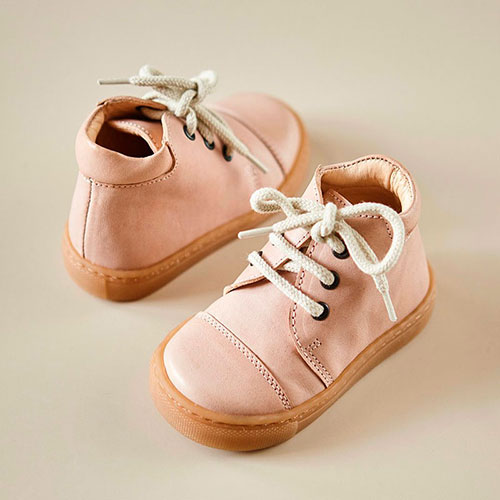 Children shoes Garland